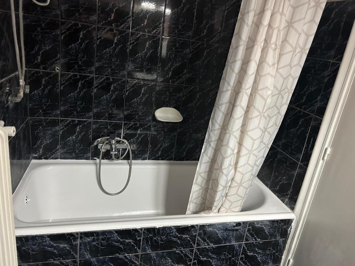 아테네 Acropolis View And Walking Distance 4 Bd Flat 아파트 외부 사진