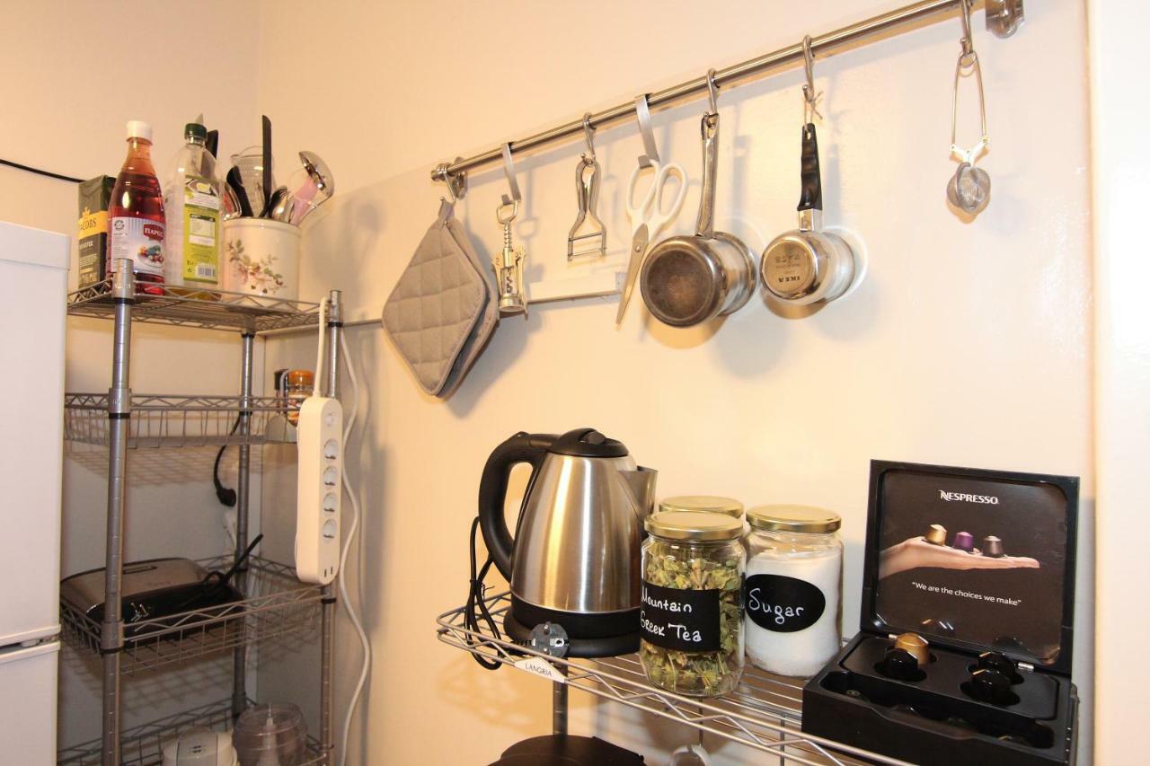 아테네 Acropolis View And Walking Distance 4 Bd Flat 아파트 외부 사진